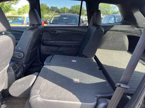 Used 2023 Honda Passport EX-L image 16