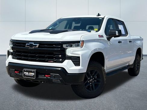 Used 2023 Chevrolet Silverado 1500 LT Trail Boss w/ LT Trail Boss Premium Package AWD/4WD image 1