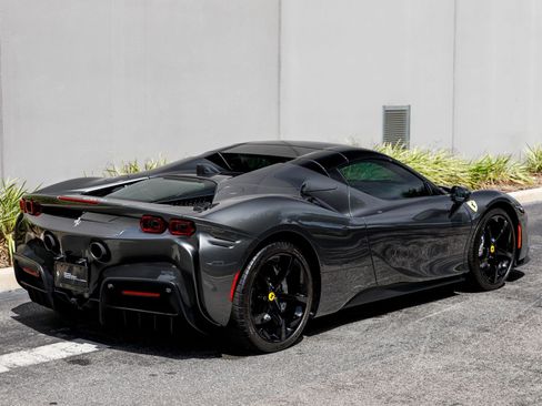 Used 2024 Ferrari SF90 Spider AWD/4WD image 5