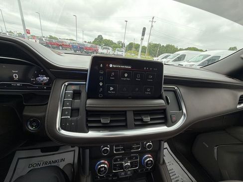 Used 2023 GMC Yukon XL SLT w/ SLT Premium Package AWD/4WD image 24