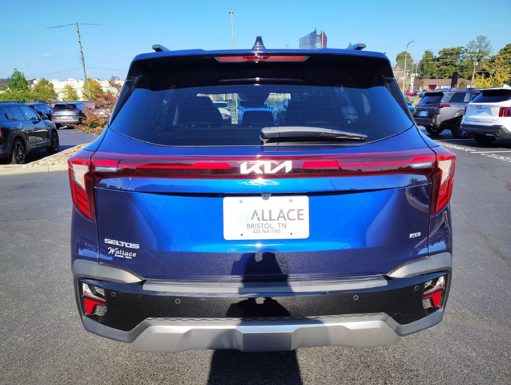 Certified 2025 Kia Seltos EX AWD/4WD image 5