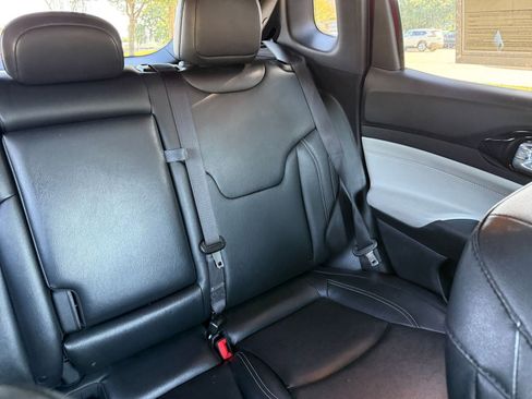 Used 2025 Jeep Compass Limited AWD/4WD image 37