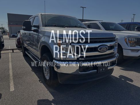 Used 2022 Ford F250 XL w/ STX Appearance Package AWD/4WD image 5