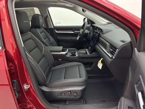 New 2026 GMC Terrain Denali w/ LPO, Floor Liner Package image 64