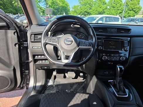 Used 2020 Nissan Rogue SV AWD/4WD image 13
