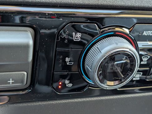 New 2026 Chevrolet Silverado 1500 LTZ w/ LTZ Premium Package image 24