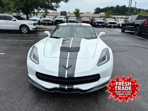 Used 2019 Chevrolet Corvette Stingray Coupe RWD image 4