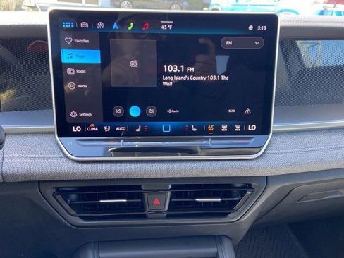 Used 2025 Volkswagen Tiguan S image 20