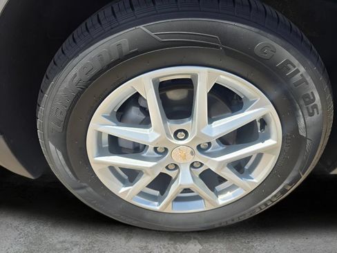 Used 2023 Chevrolet Equinox LS w/ LS Convenience Package AWD/4WD image 30