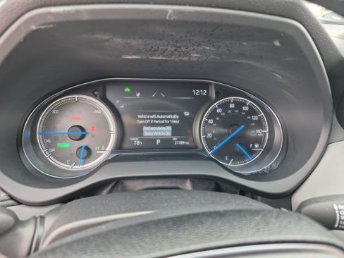 Certified 2023 Toyota Venza LE AWD/4WD image 10