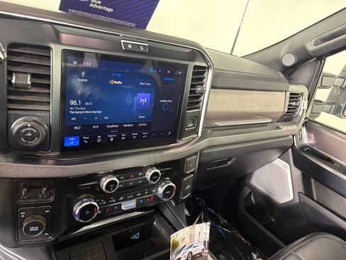 Used 2026 Ford F450 Platinum w/ FX4 Off-Road Package AWD/4WD image 18
