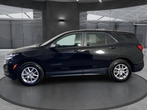 Used 2022 Chevrolet Equinox LS w/ LS Convenience Package FWD image 8