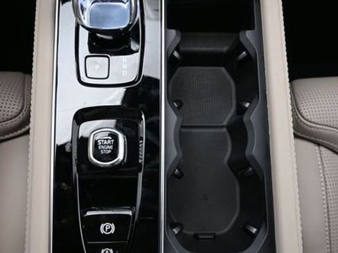 New 2026 Volvo XC90 B6 Ultra w/ Protection Package AWD/4WD image 12