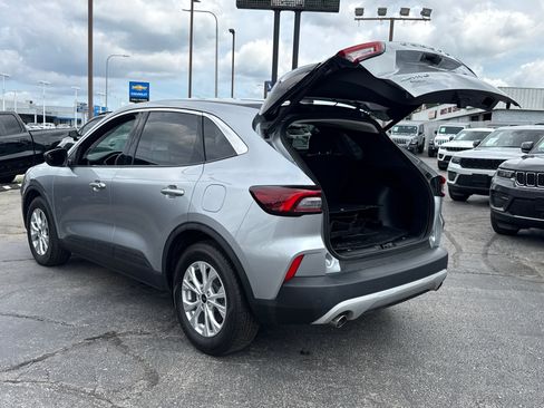 Used 2023 Ford Escape Active w/ Cold Weather Package FWD image 17