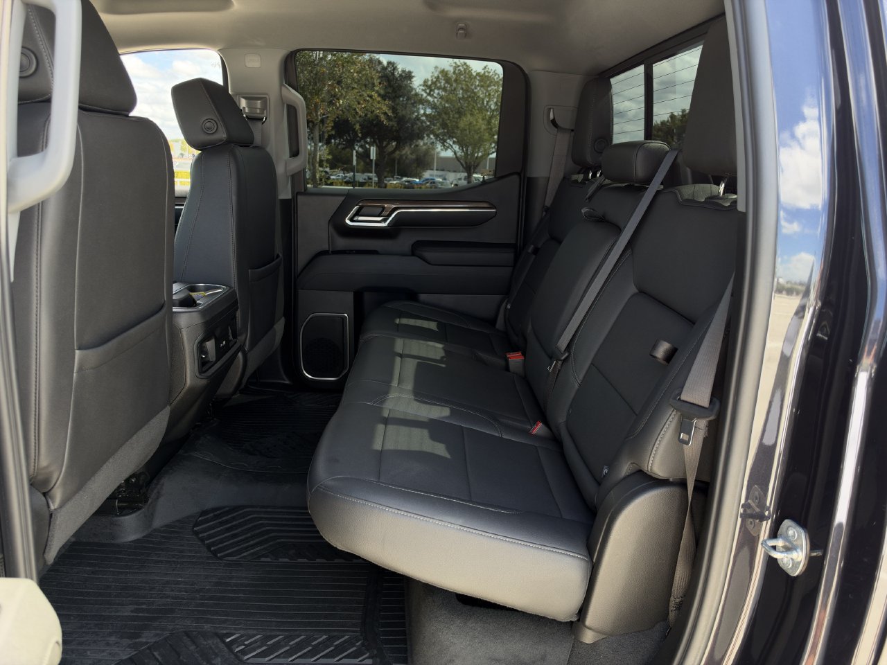 Used 2023 Chevrolet Silverado 1500 RST AWD/4WD image 27