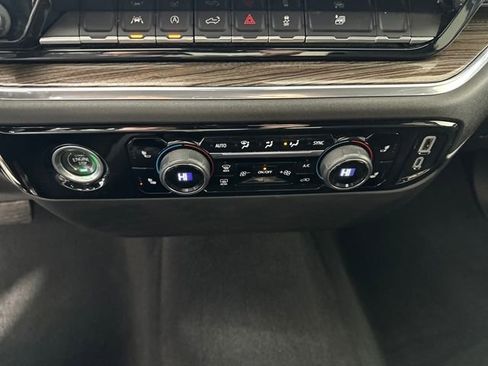 Used 2023 Chevrolet Silverado 1500 LT image 23