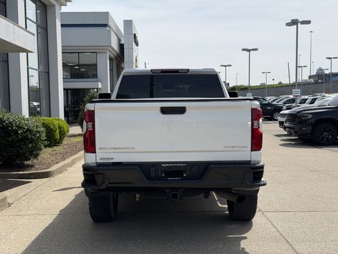 Used 2024 Chevrolet Silverado 2500 Custom w/ Custom Value Package AWD/4WD image 6