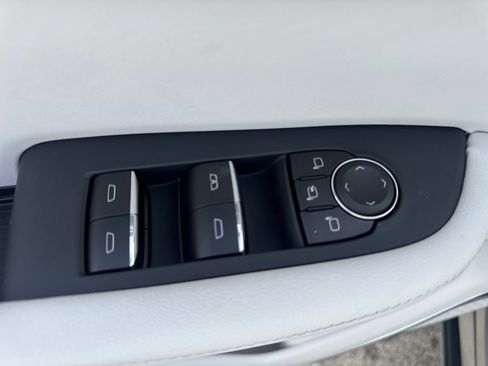 New 2026 Buick Enclave Avenir w/ Super Cruise Package FWD image 17