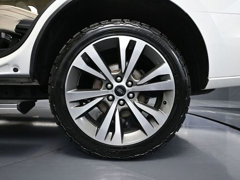 Used 2021 Ford Expedition Platinum image 14