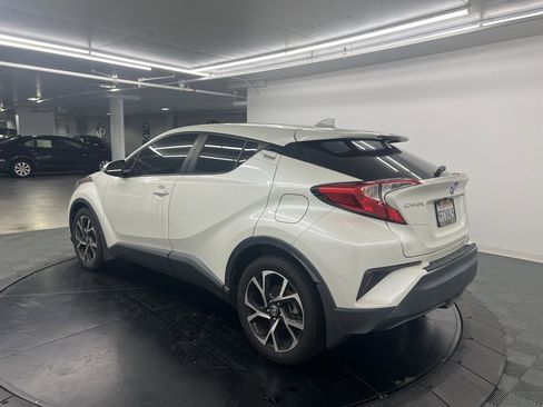 Used 2020 Toyota C-HR XLE image 4