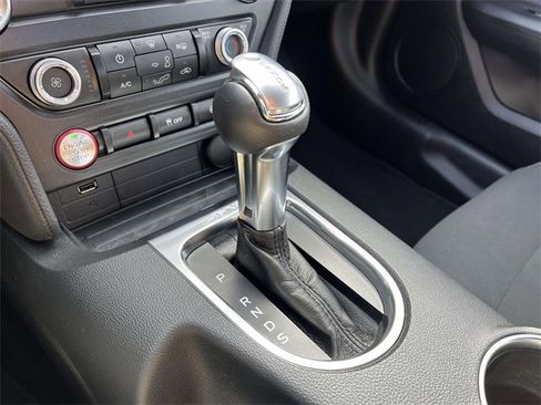 Used 2019 Ford Mustang EcoBoost image 25