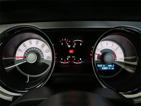 Used 2010 Ford Mustang GT image 27