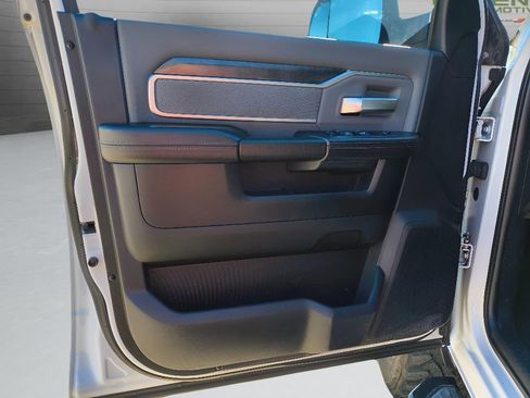 Used 2019 RAM 2500 Big Horn image 16