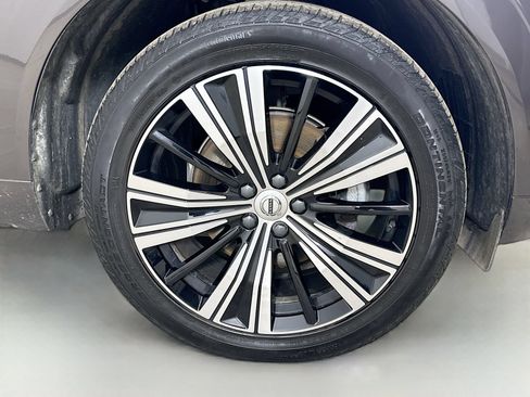Used 2023 Volvo XC60 B5 Plus AWD/4WD image 10