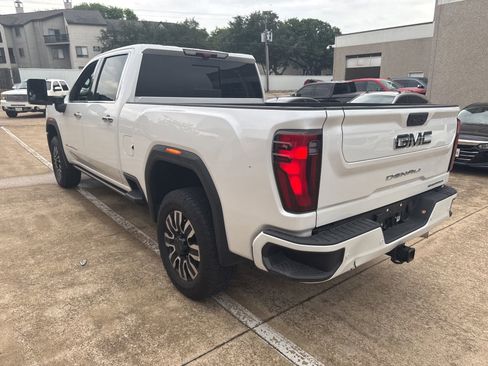 Used 2025 GMC Sierra 2500 Denali Ultimate w/ Max Trailering Package AWD/4WD image 5
