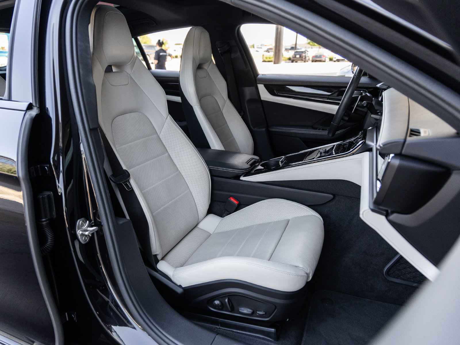 Certified 2024 Porsche Panamera RWD image 45
