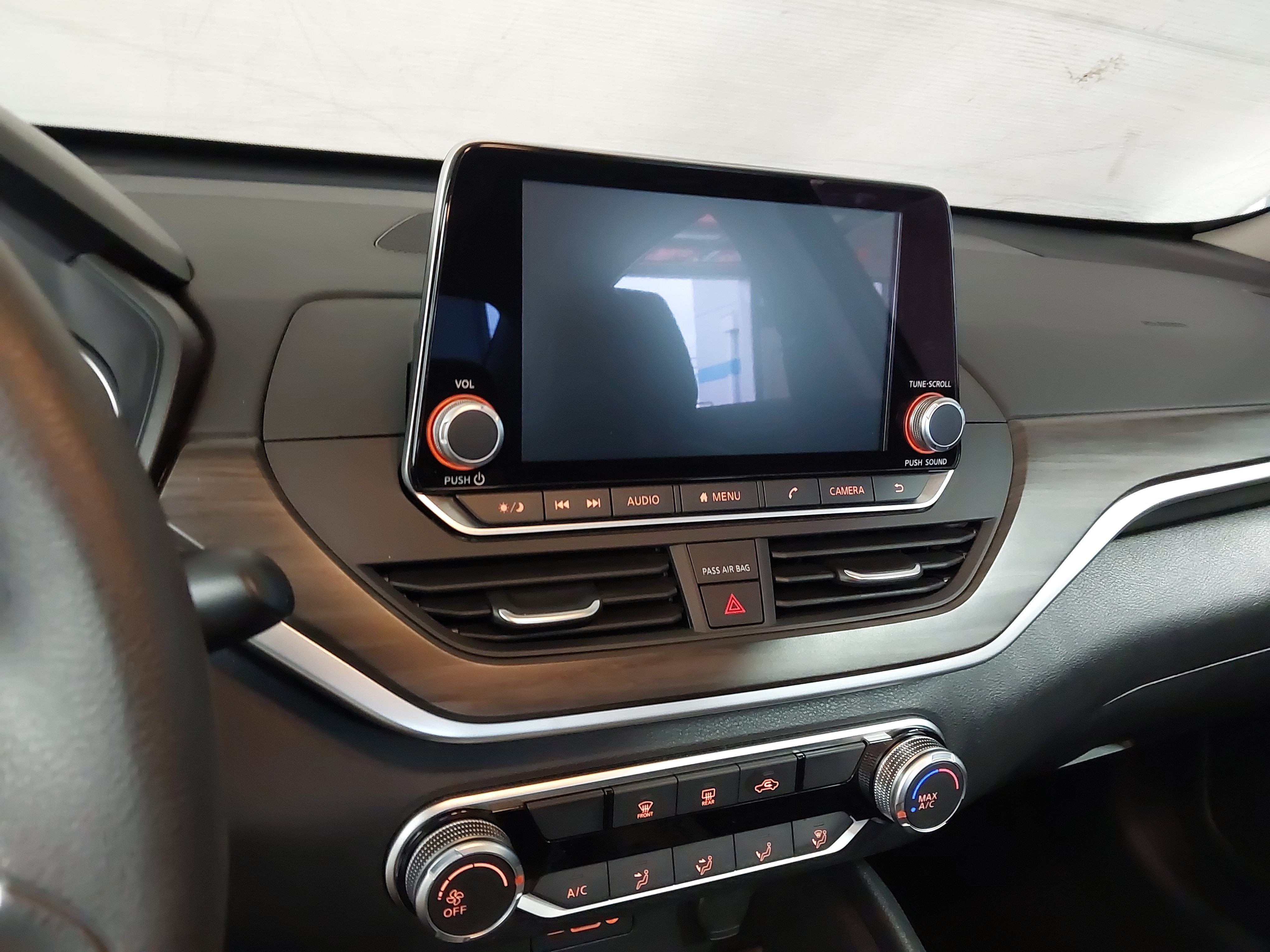 Used 2025 Nissan Altima 2.5 SV FWD image 28