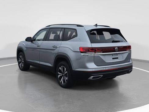 Used 2024 Volkswagen Atlas SE image 7