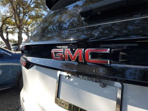 New 2026 GMC Acadia Elevation image 7