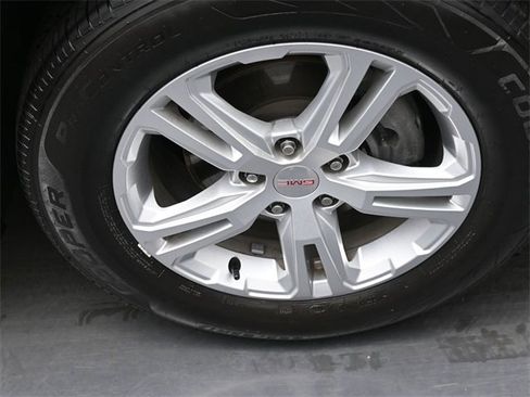 Used 2020 GMC Terrain SLE image 30