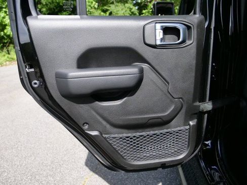 Used 2024 Jeep Wrangler Unlimited Sport AWD/4WD image 28
