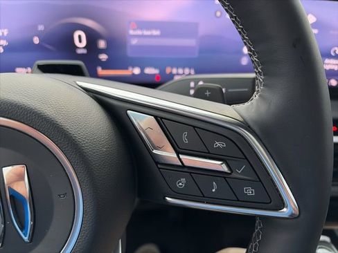 Used 2025 Buick Enclave Avenir w/ Super Cruise Package image 14