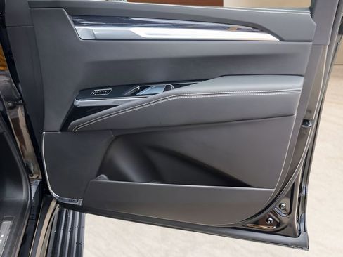 Certified 2025 Cadillac Escalade Sport w/ Touring Package AWD/4WD image 29