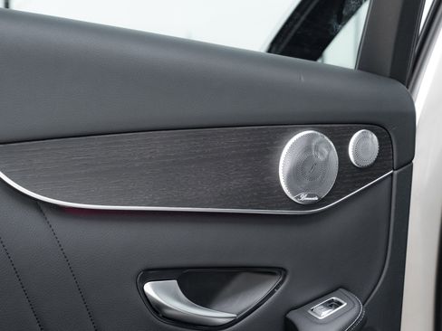 Used 2020 Mercedes-Benz GLC 300 4MATIC image 25