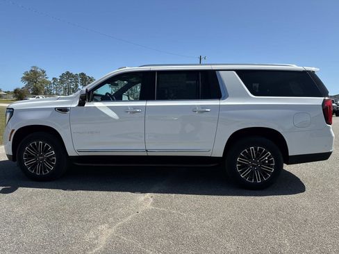 New 2026 GMC Yukon XL Elevation w/ Elevation Premium Package AWD/4WD image 6