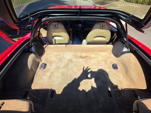 Used 2001 Chevrolet Corvette Coupe w/ Preferred Equipment Group2 image 10