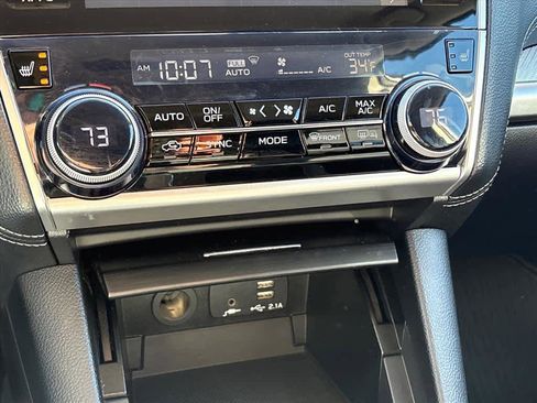 Used 2019 Subaru Outback 2.5i Premium image 16