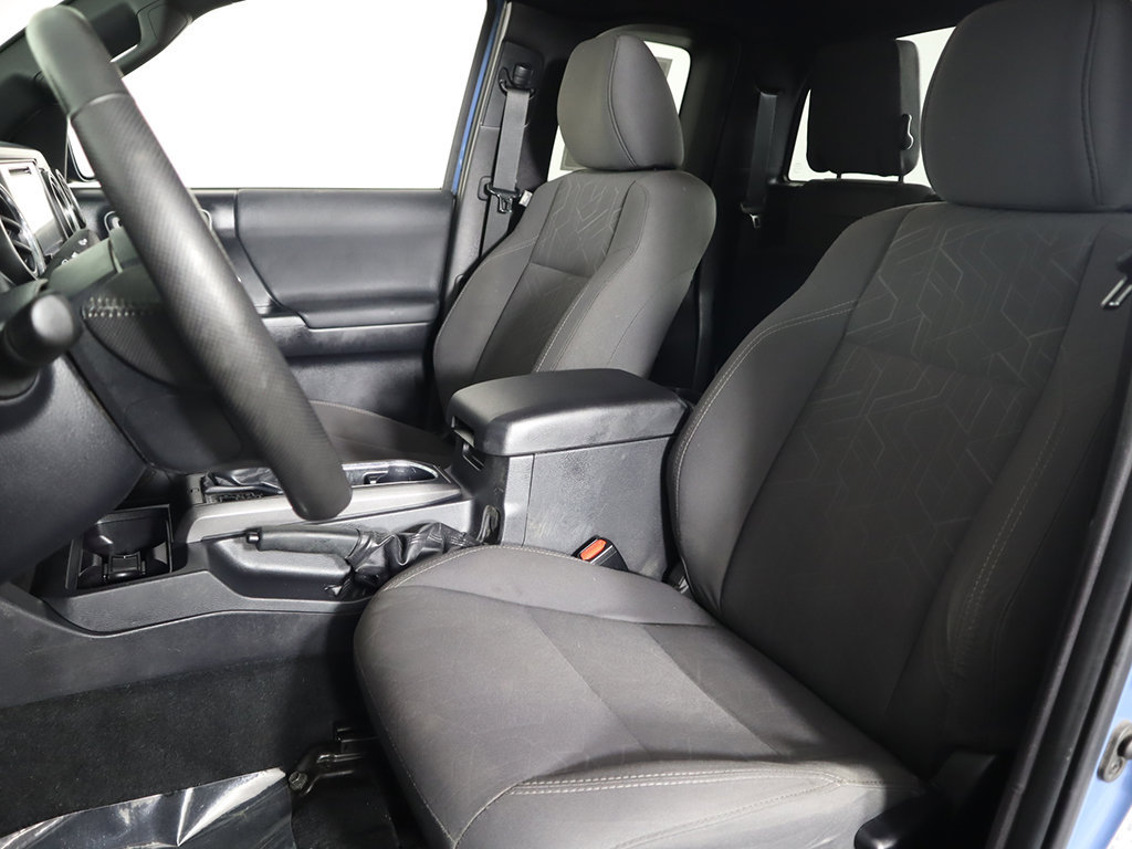 Used 2019 Toyota Tacoma TRD Sport AWD/4WD image 26