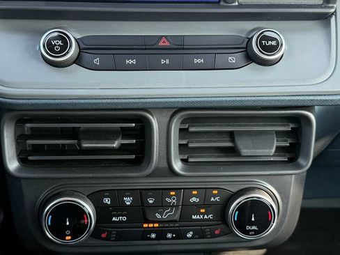 Used 2023 Ford Maverick Lariat w/ Lariat Luxury Package AWD/4WD image 12