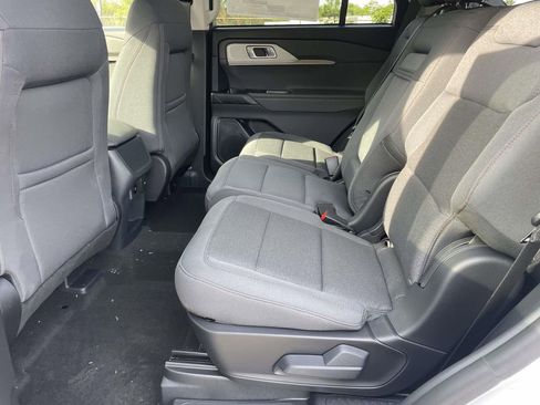 New 2026 Ford Explorer Active RWD image 8