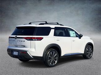 New 2026 Nissan Pathfinder Platinum video 2