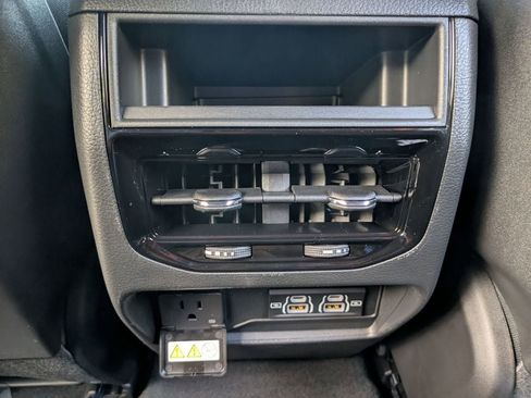 New 2025 Jeep Grand Cherokee Altitude image 25