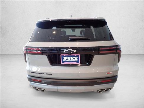 New 2026 Chevrolet Traverse Z71 w/ Enhanced Driving Package AWD/4WD image 3