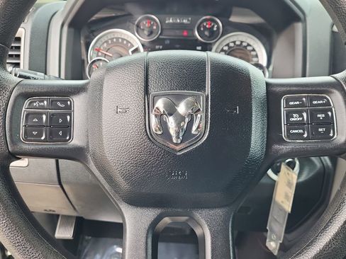 Used 2016 RAM 1500 Express AWD/4WD image 18