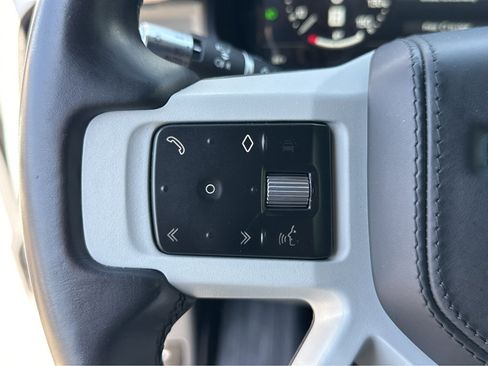 Used 2022 Land Rover Defender 110 X-Dynamic HSE image 22