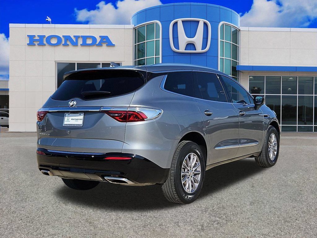 Used 2024 Buick Enclave Premium FWD image 3